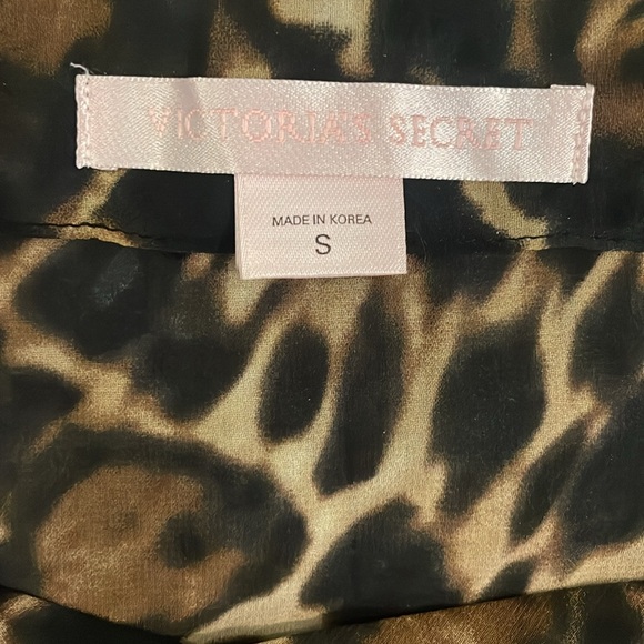 Victoria’s Secret Sheer Animal Print Swimsuit Coverup Blouse Size Small - Picture 14 of 15